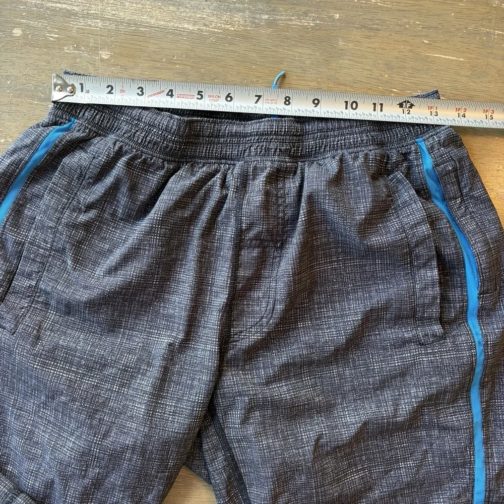 Lululemon Mens Pace Breaker Medium Shorts 9